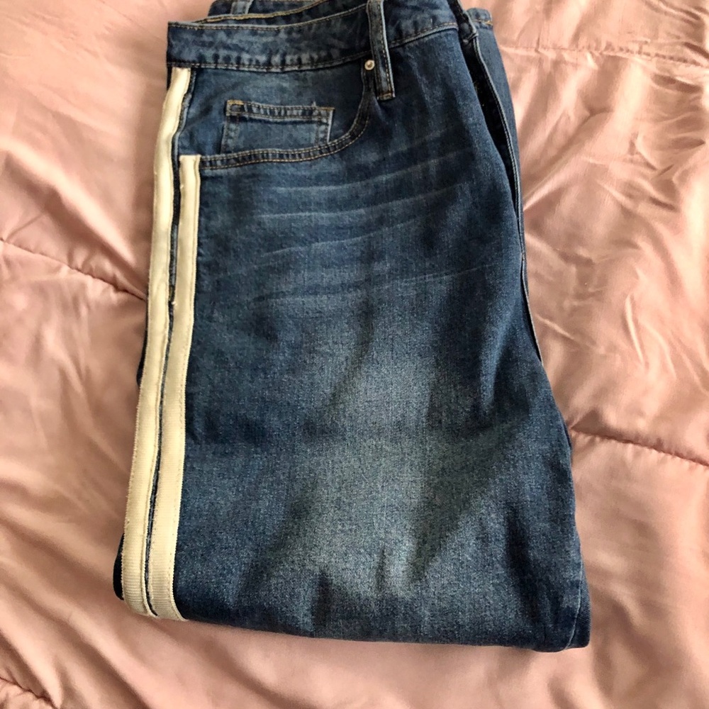 Jeans - Picture 3 of 6